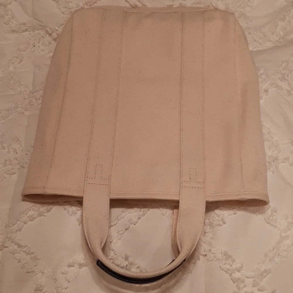TORY BURCH Natural Canvas Logo Tote Bag - Picture 8 of 13